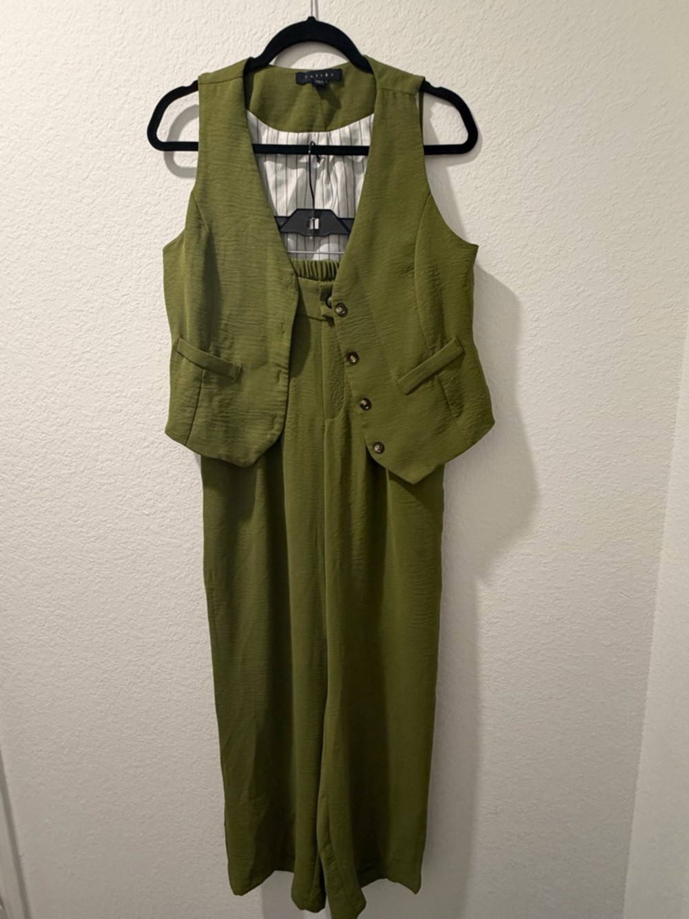 Olive Green Textured Vest & Wide-Leg Jumpsuit Set